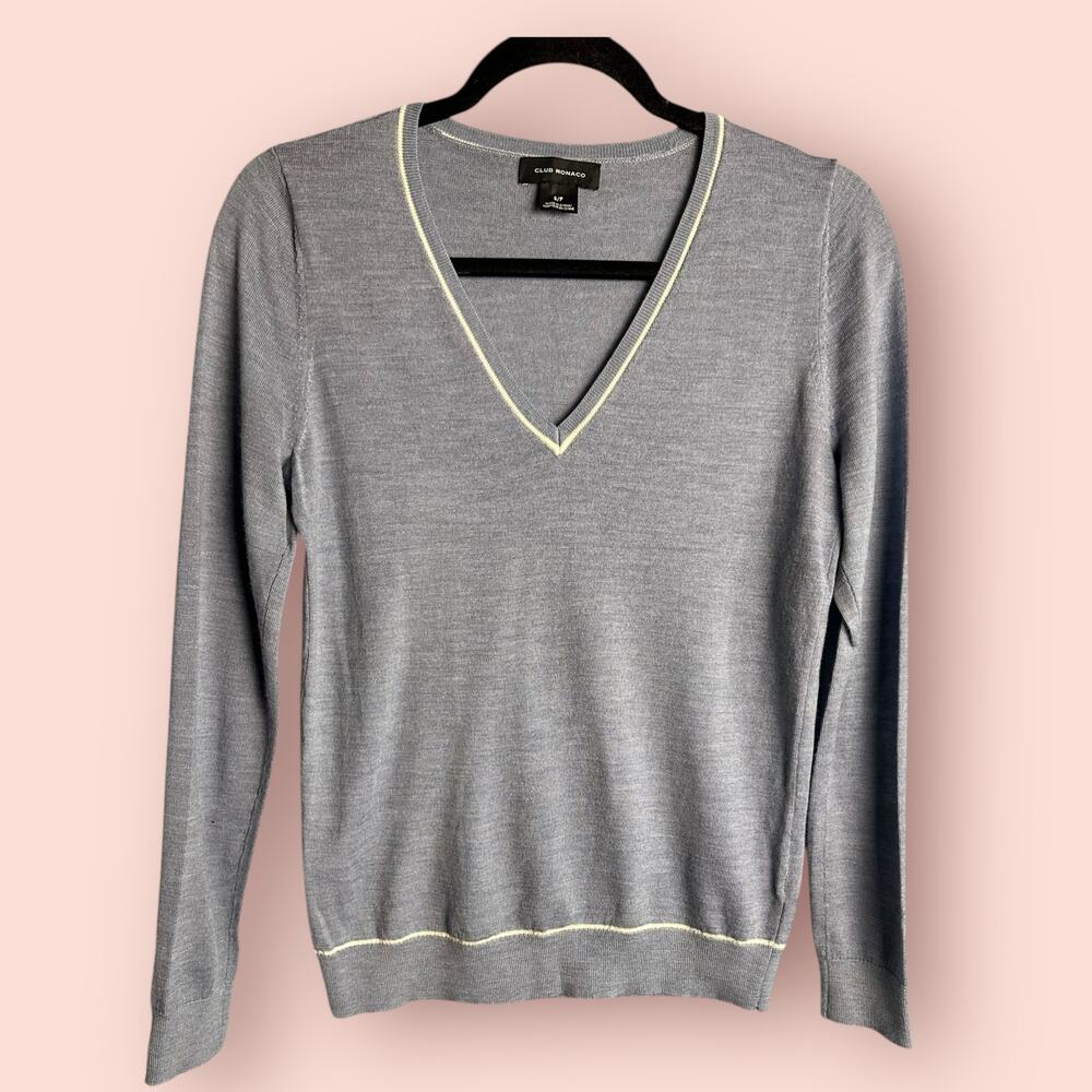Club Monaco Women Sweater Small Grey V Neck Merino Wool Long Sleeve Classy